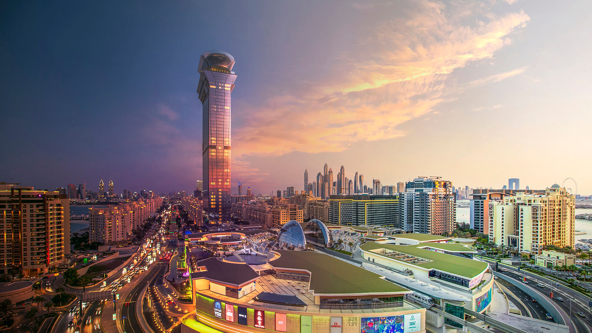 The Palm Tower — Dubái, Palm Jumeirah — The Palm Tower