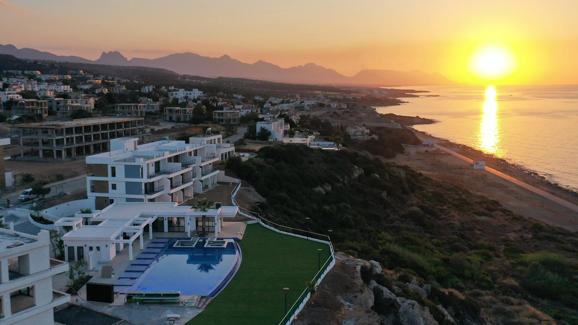 Caesar Cliff — Resort residences — Esentepe / Kyrenia